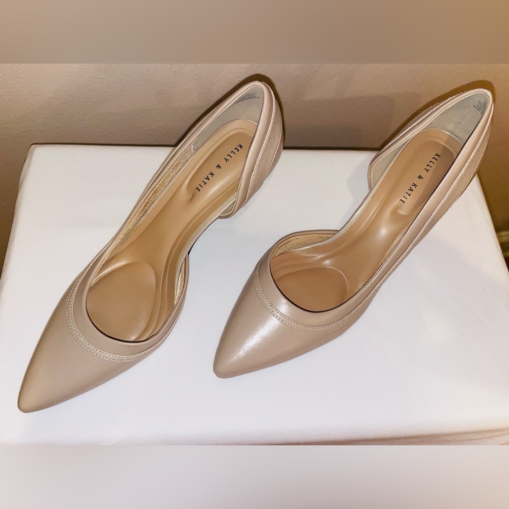 Kelly & Katie Women's Tan Pumps